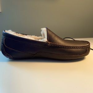 UGG Men’s Ascot Slipper.